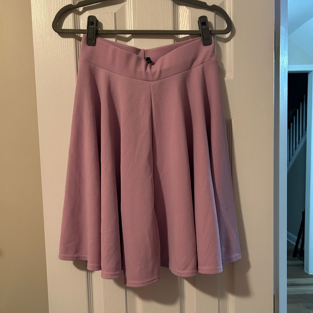 Urban Coco Medium Lavender Skirt NWT